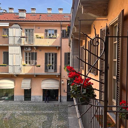 Elegante Appartamento Nel Centro Storico Di Torino Exterior foto