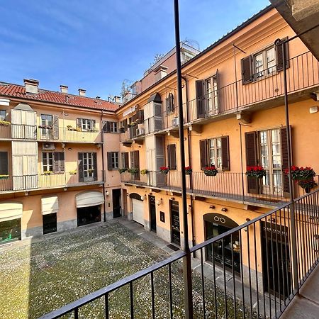 Elegante Appartamento Nel Centro Storico Di Torino Exterior foto