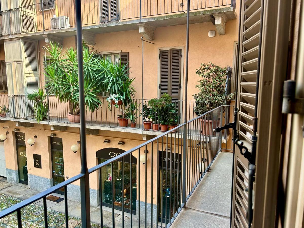 Elegante Appartamento Nel Centro Storico Di Torino Exterior foto